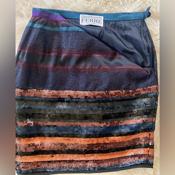 GIANFRANCO FERRE Sequined Mini Skirt Size Small - Picture 10 of 10